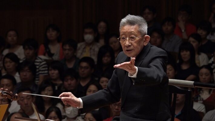 Koichi Sugiyama Conducting